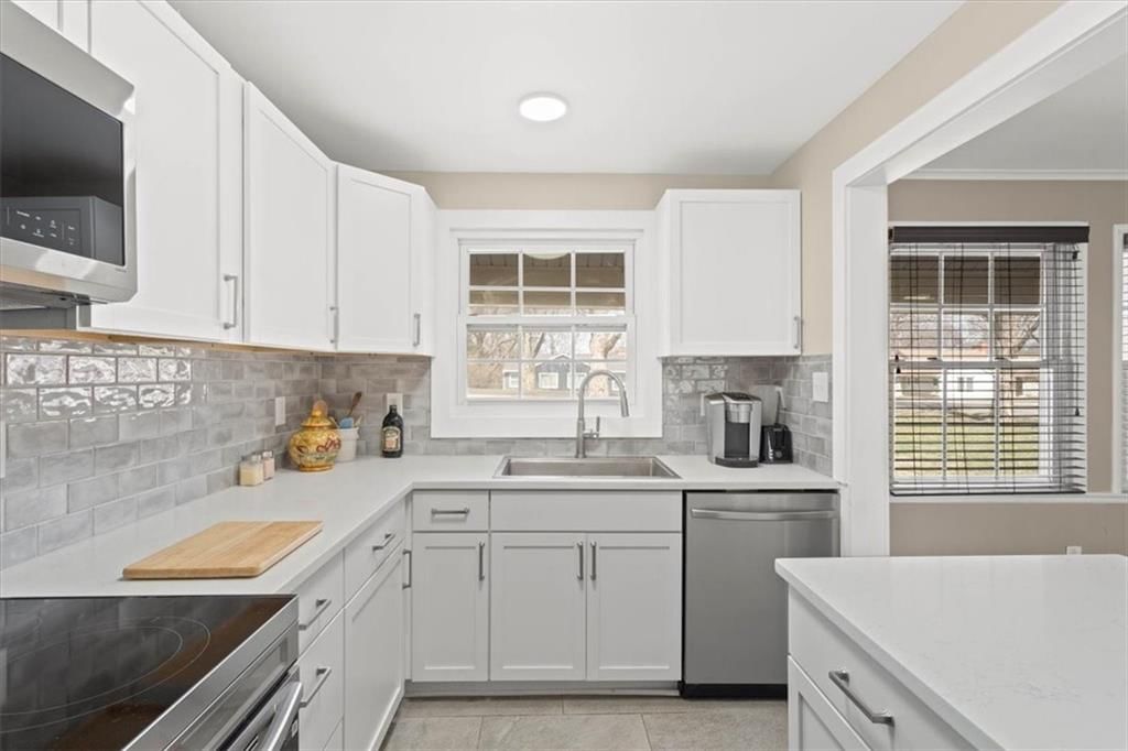 6517 W 77th Terrace — photo 10
