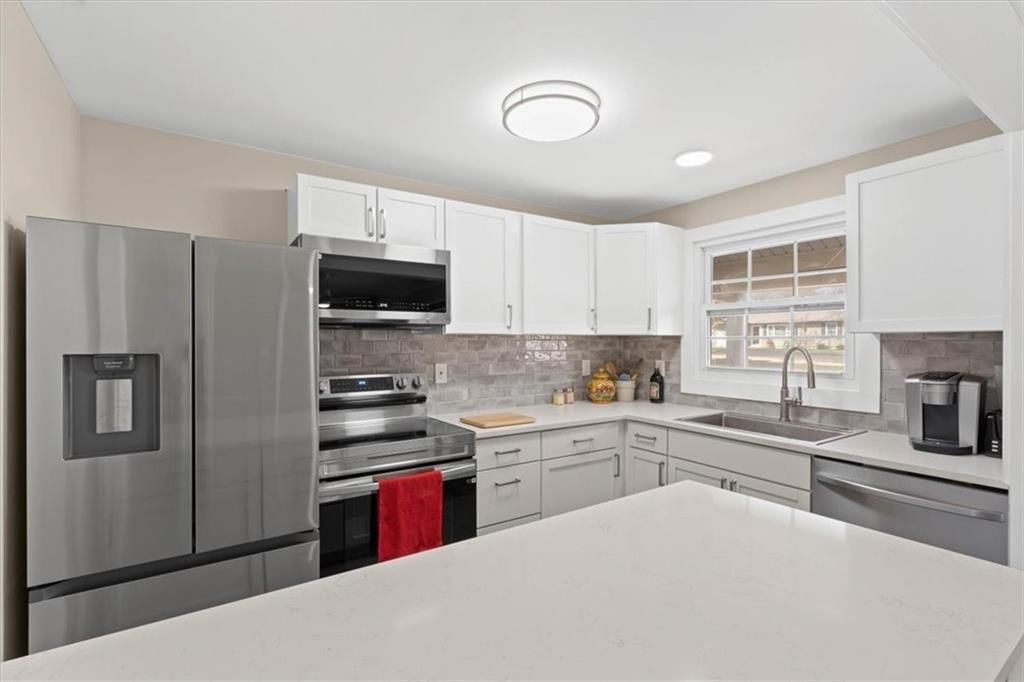 6517 W 77th Terrace — photo 12