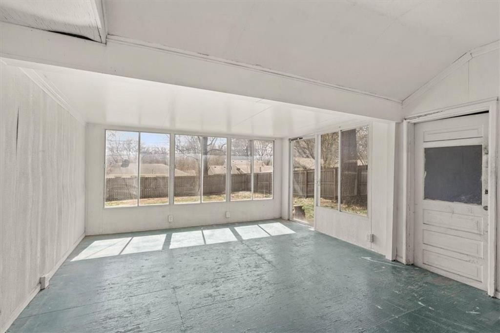 6517 W 77th Terrace — photo 13