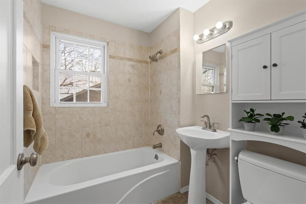6517 W 77th Terrace — photo 17