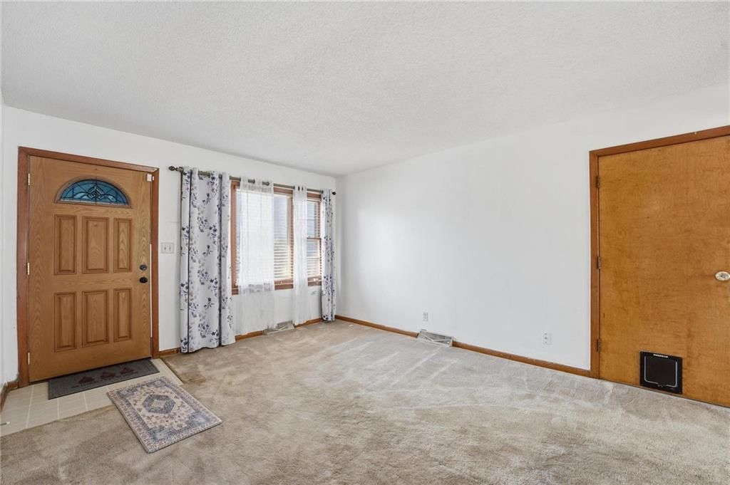 3339 S Vermont Avenue — photo 9