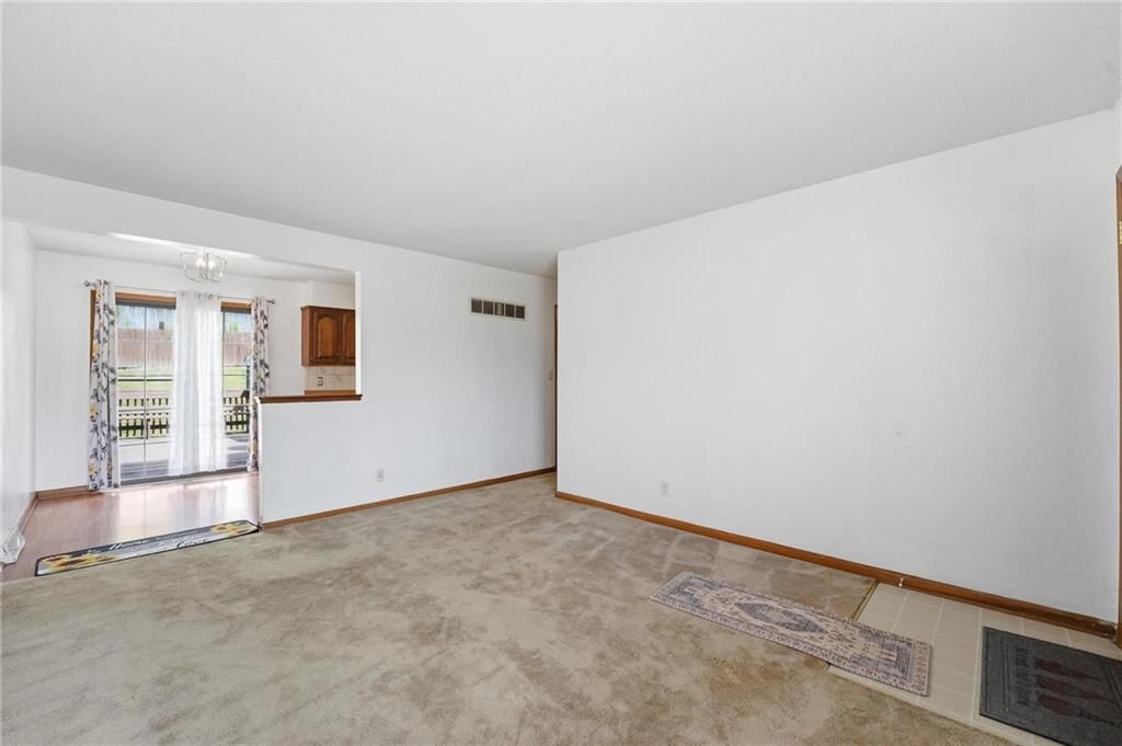 3339 S Vermont Avenue — photo 10