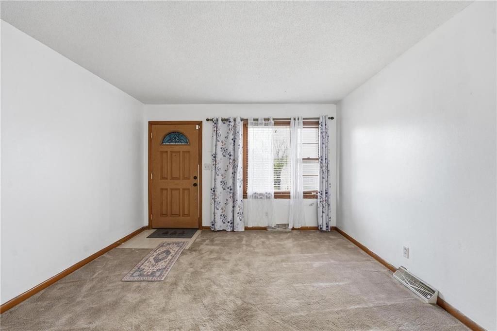 3339 S Vermont Avenue — photo 11