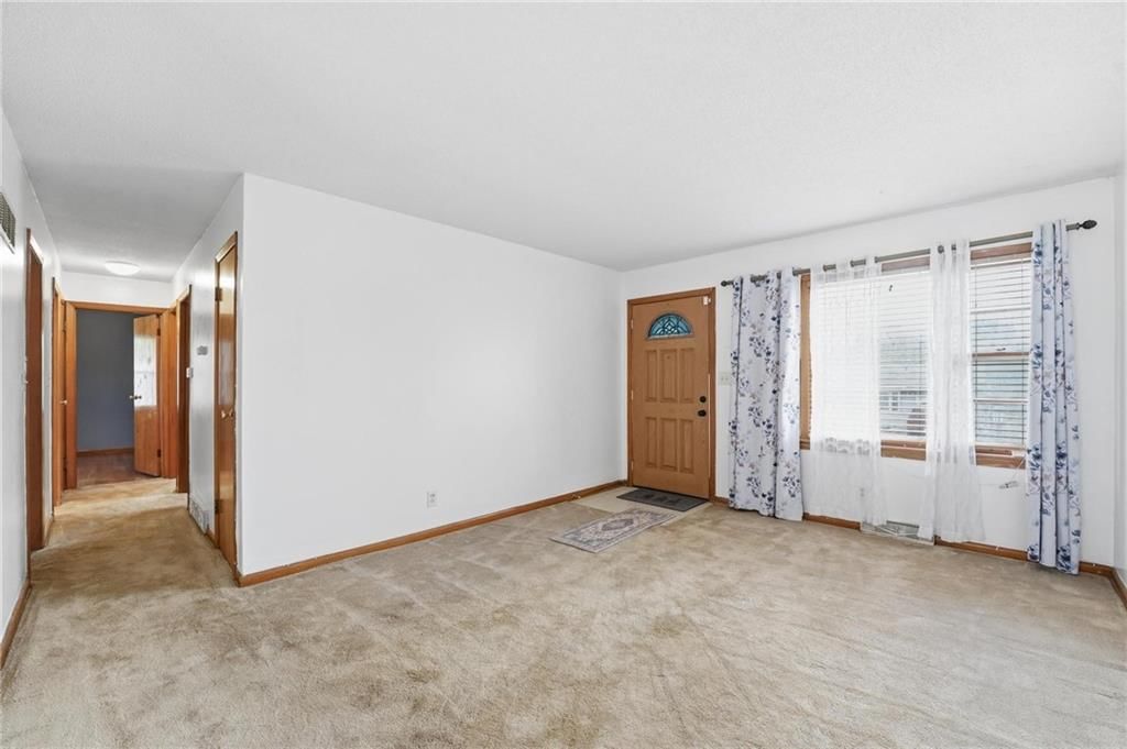 3339 S Vermont Avenue — photo 12
