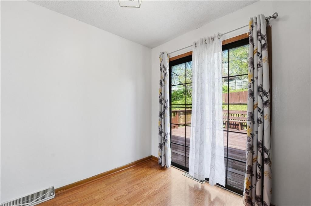 3339 S Vermont Avenue — photo 15