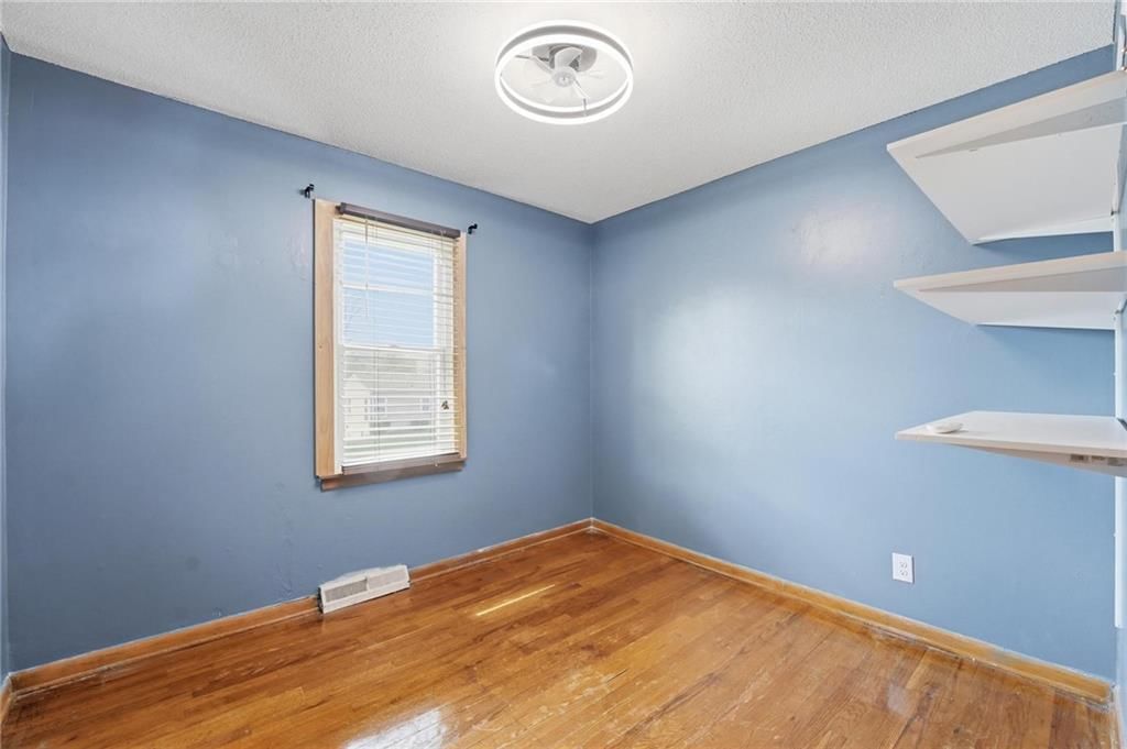 3339 S Vermont Avenue — photo 19
