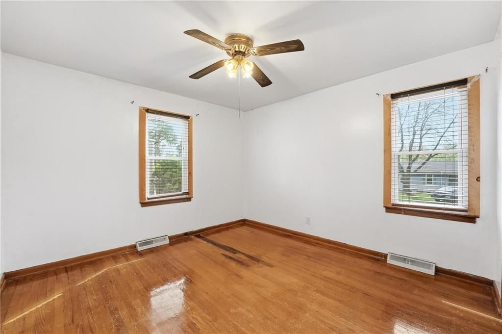 3339 S Vermont Avenue — photo 23