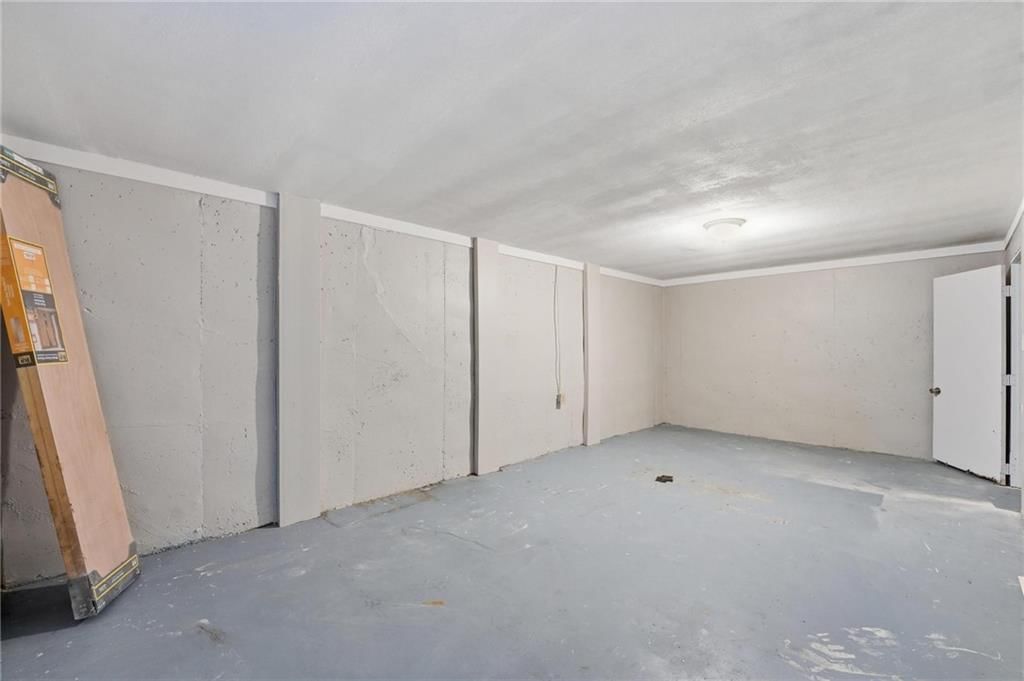 3339 S Vermont Avenue — photo 29