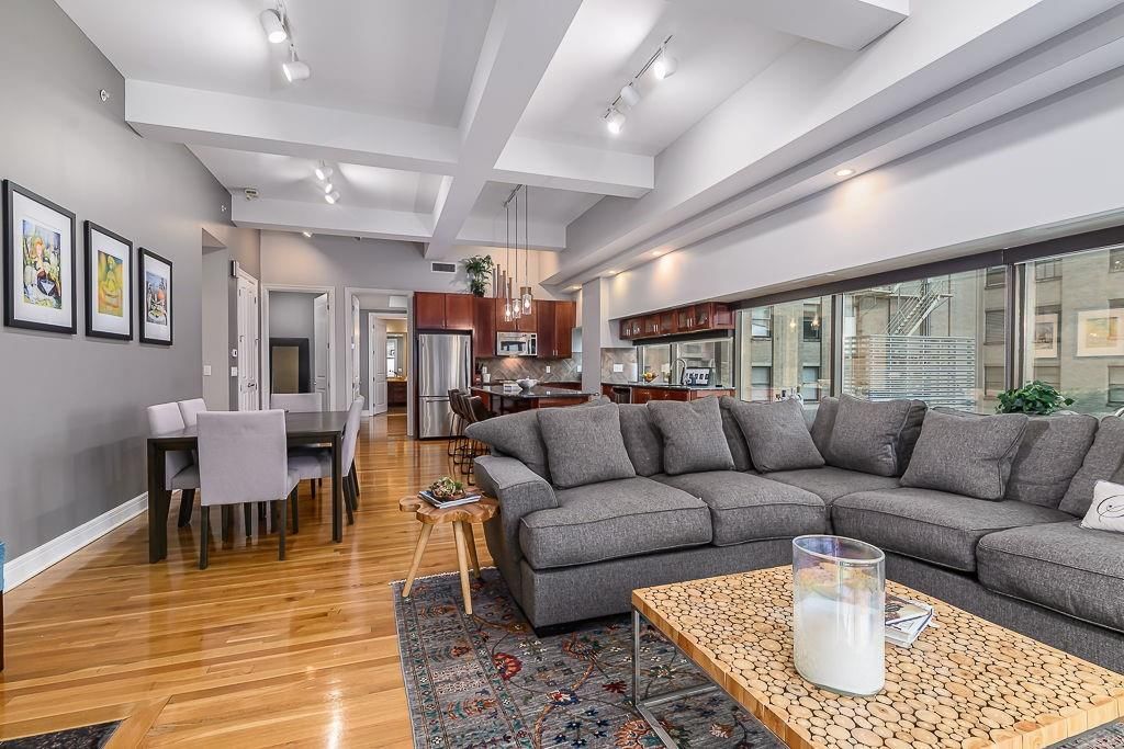 1101 WALNUT Street — photo 4