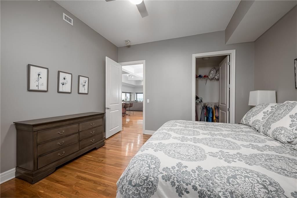1101 WALNUT Street — photo 8