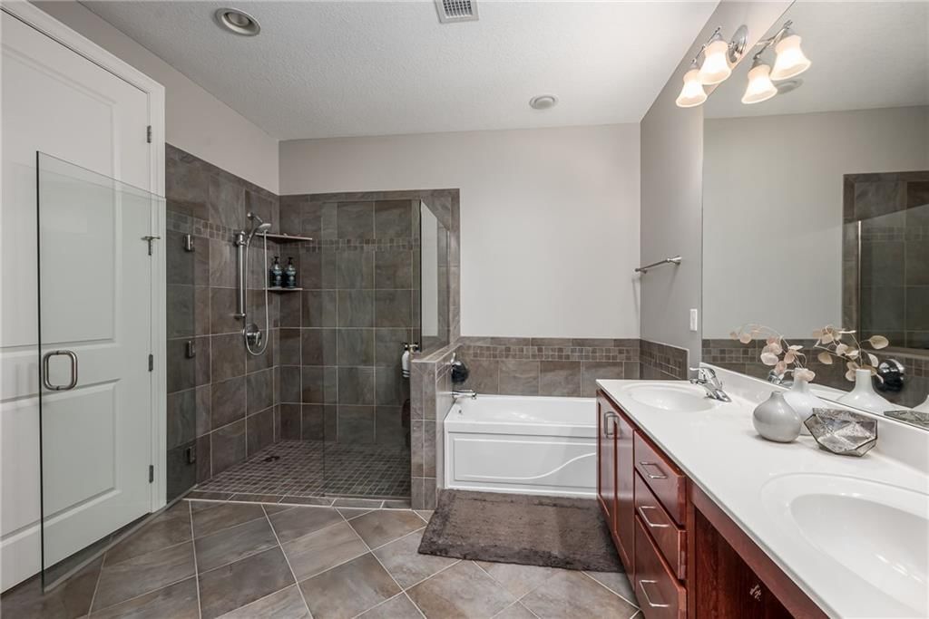 1101 WALNUT Street — photo 14