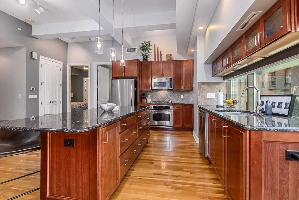 1101 WALNUT Street — photo 17