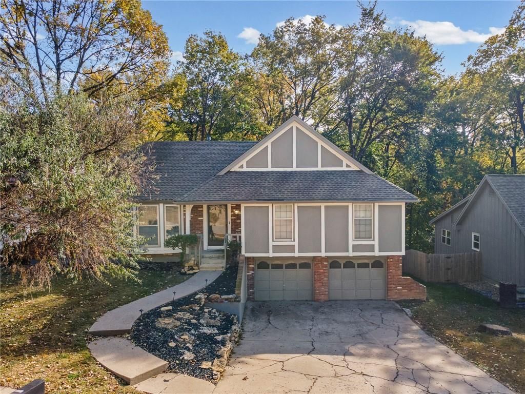 523 Lancelot Drive — photo 4