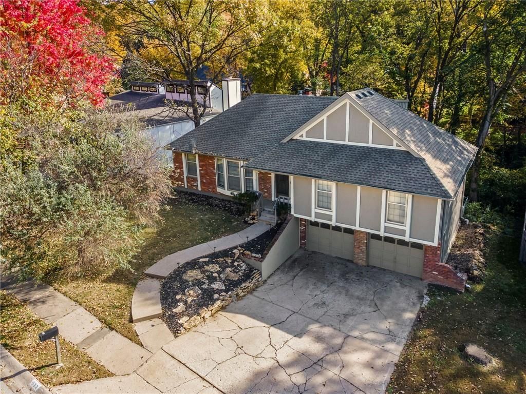 523 Lancelot Drive — photo 7