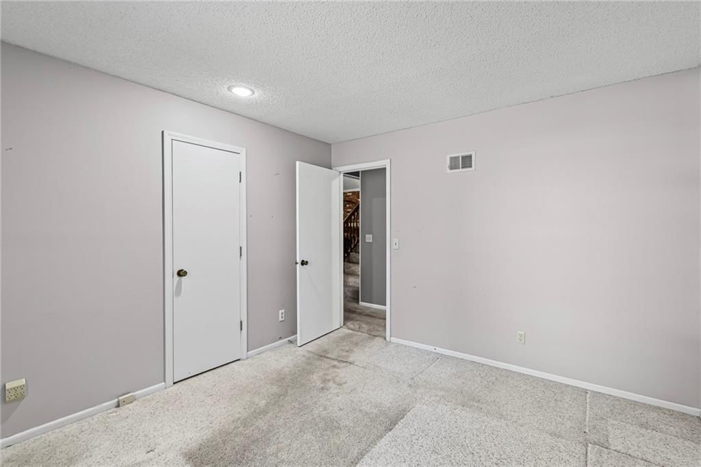 523 Lancelot Drive — photo 23