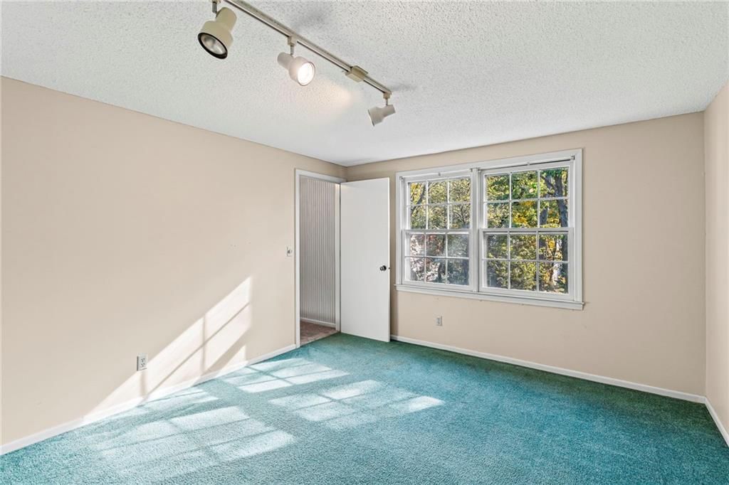 523 Lancelot Drive — photo 28