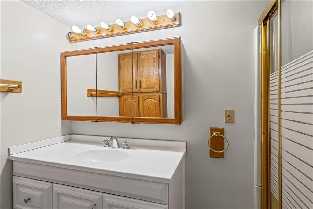 523 Lancelot Drive — photo 29