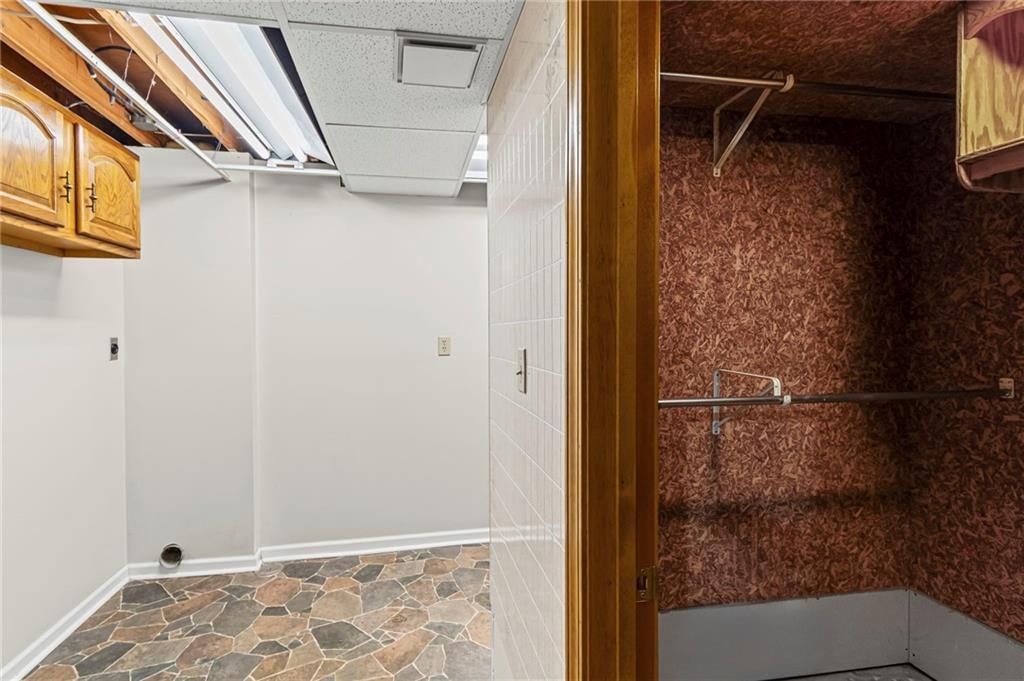 523 Lancelot Drive — photo 34