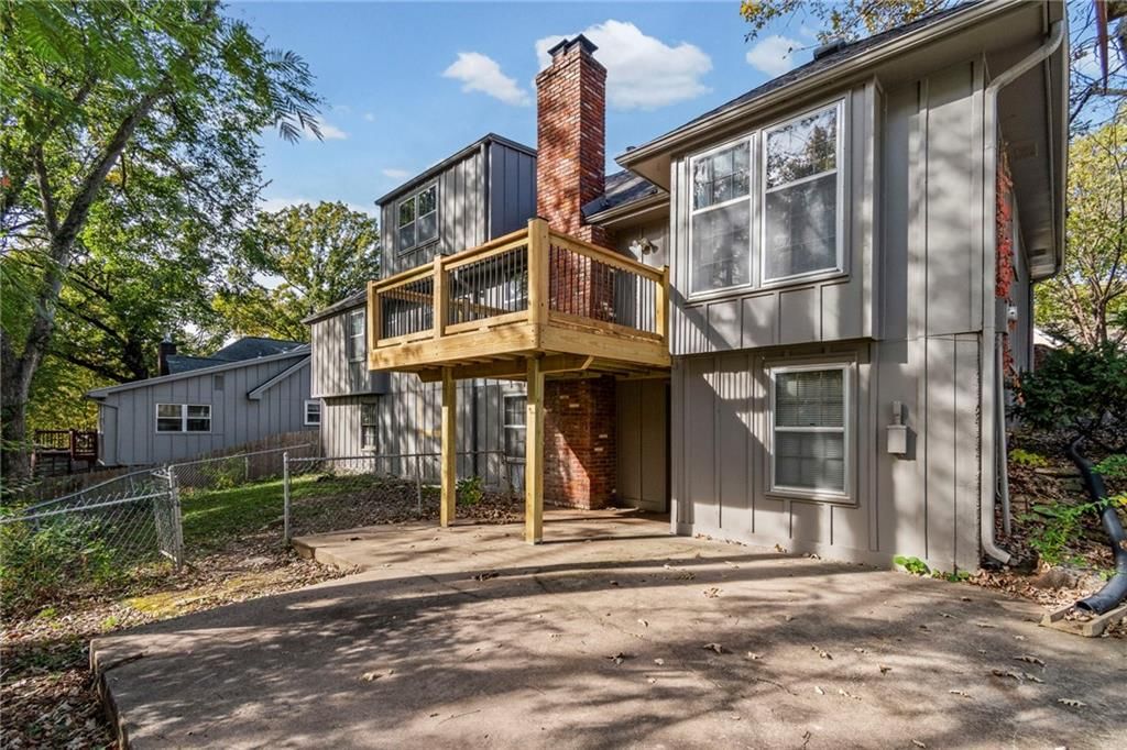 523 Lancelot Drive — photo 36