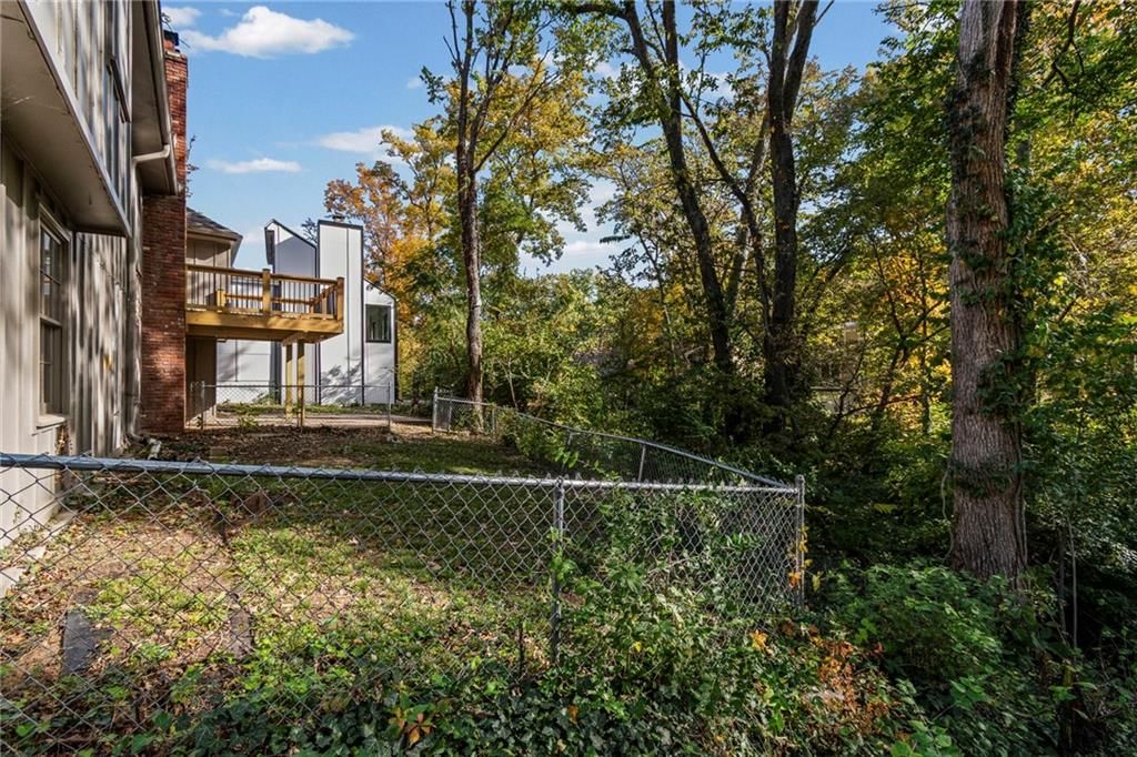 523 Lancelot Drive — photo 38