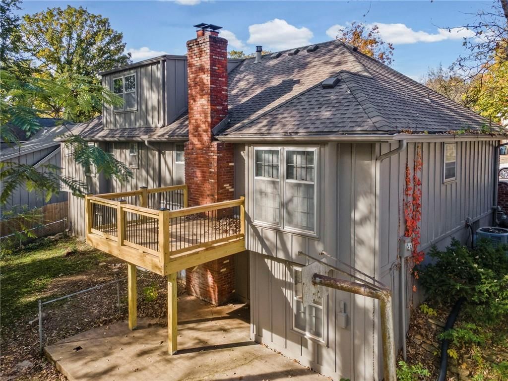 523 Lancelot Drive — photo 41
