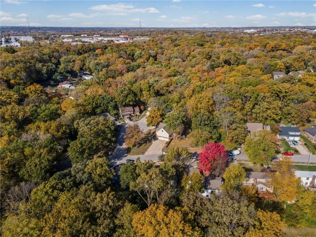 523 Lancelot Drive — photo 43