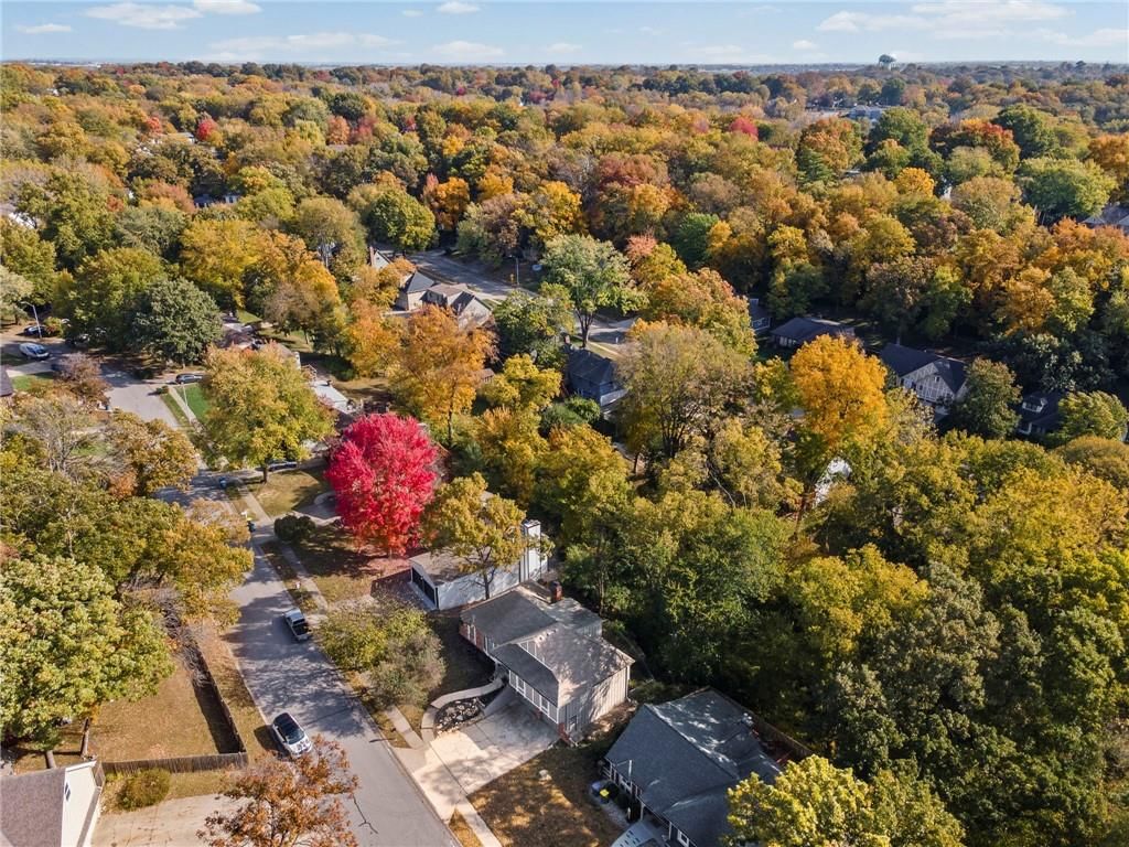 523 Lancelot Drive — photo 49