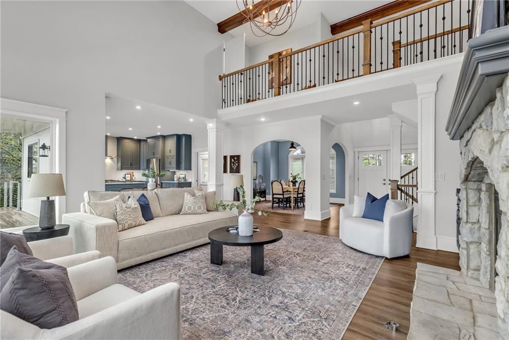 8111 NW Hillside Drive — photo 11