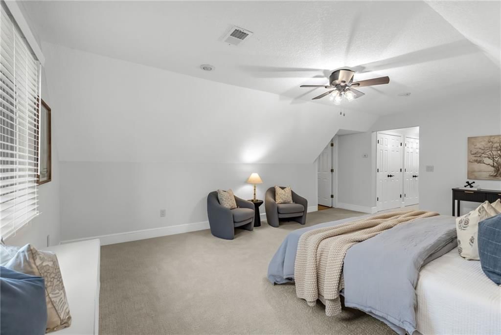 8111 NW Hillside Drive — photo 30