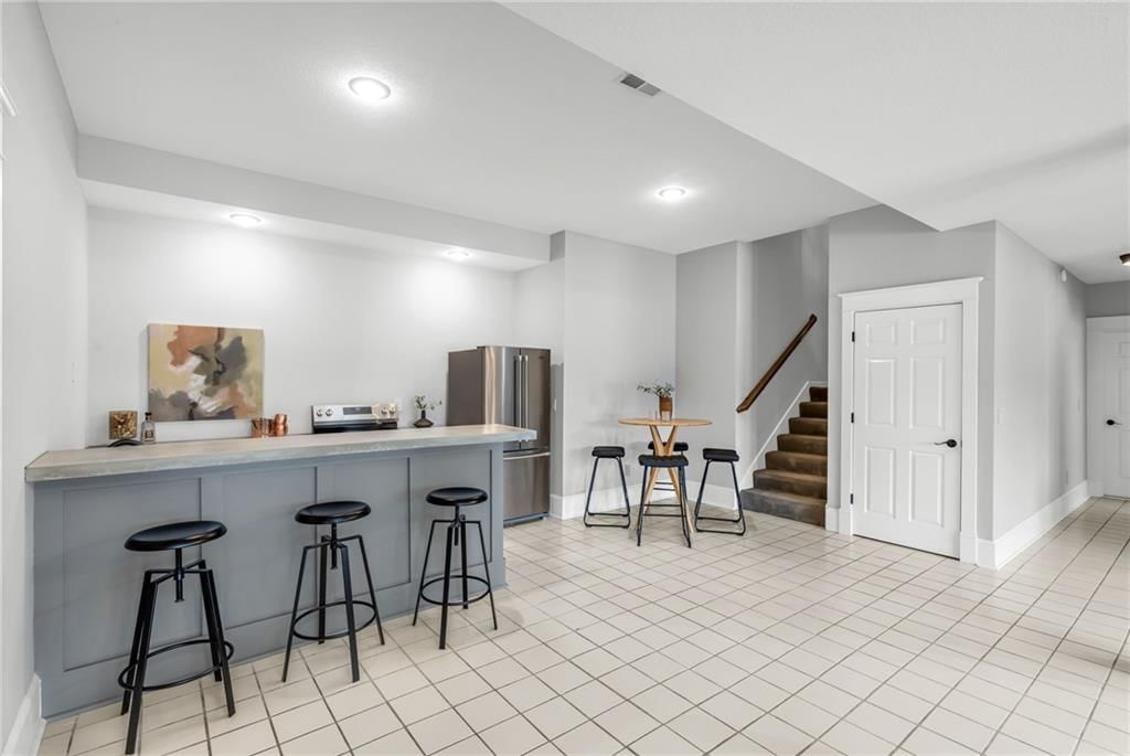 8111 NW Hillside Drive — photo 34