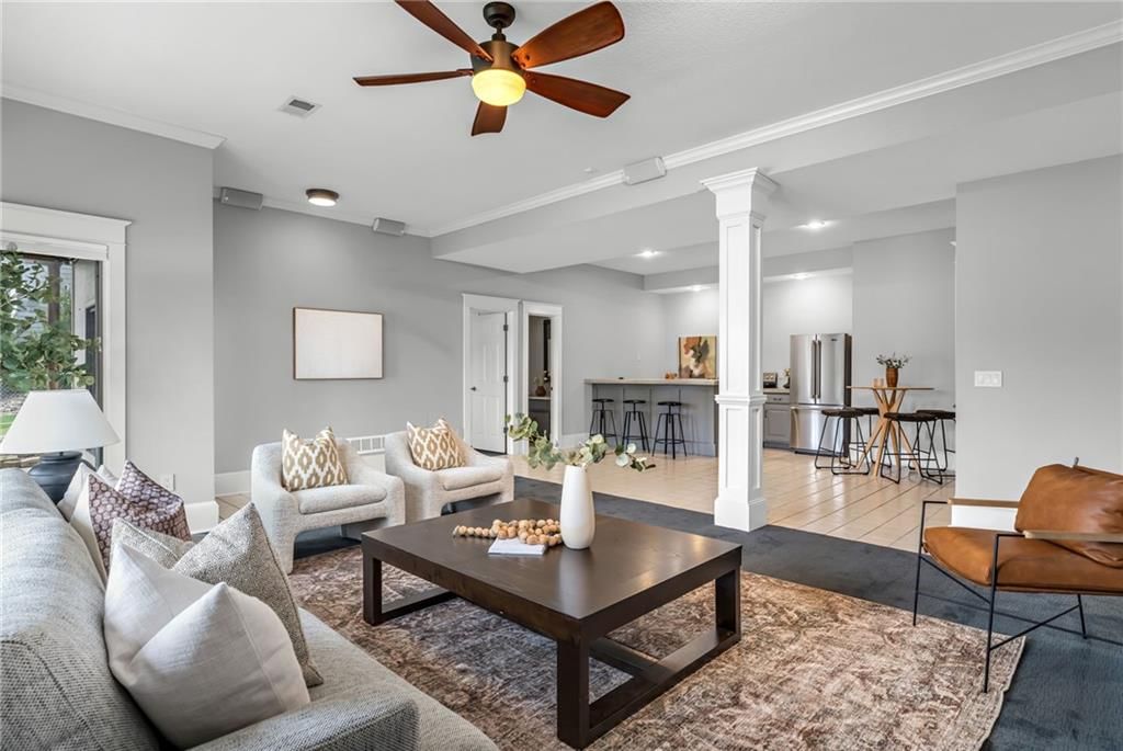 8111 NW Hillside Drive — photo 36