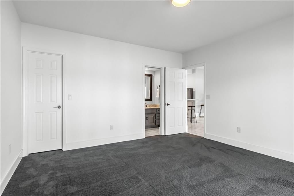 8111 NW Hillside Drive — photo 38
