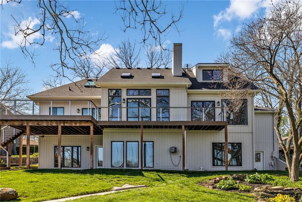 8111 NW Hillside Drive — photo 42