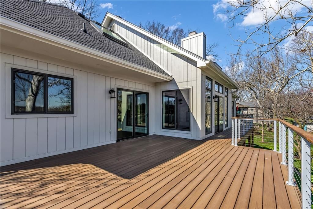 8111 NW Hillside Drive — photo 45