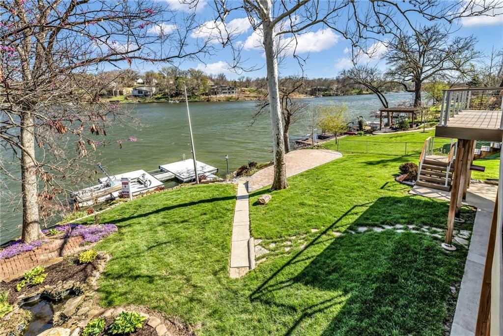 8111 NW Hillside Drive — photo 47