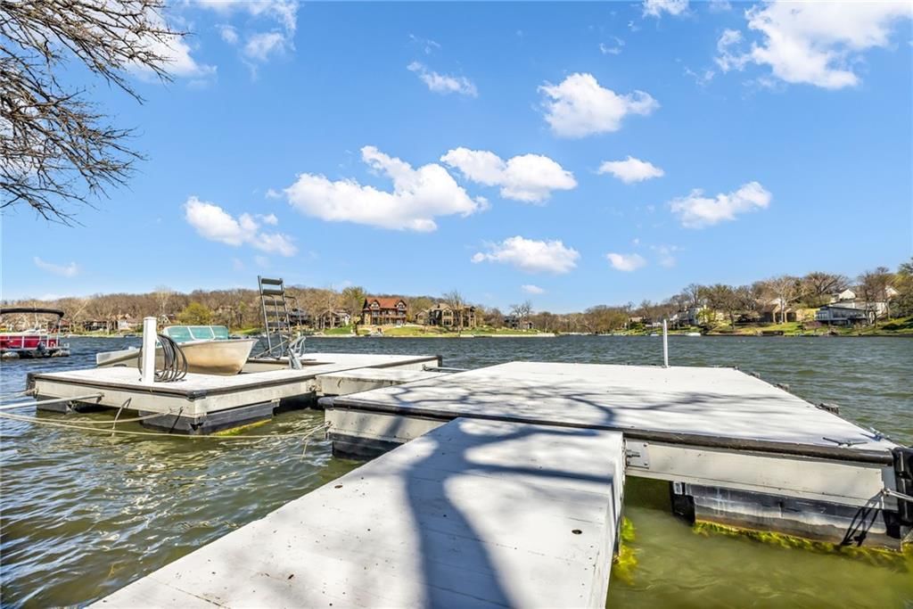 8111 NW Hillside Drive — photo 48