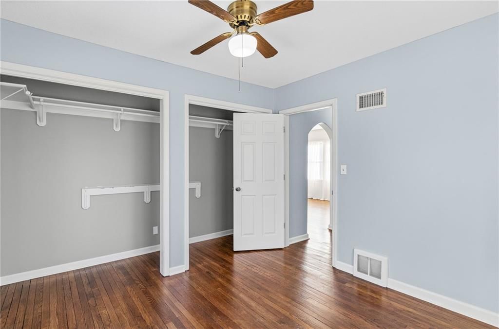4919 N Troost Avenue — photo 13