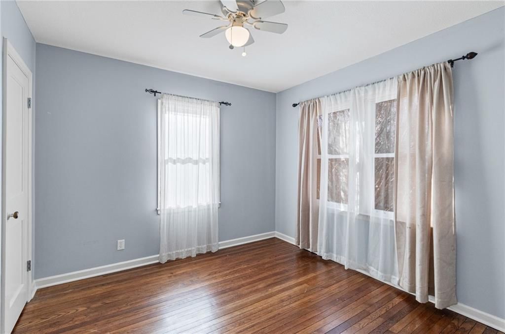 4919 N Troost Avenue — photo 16