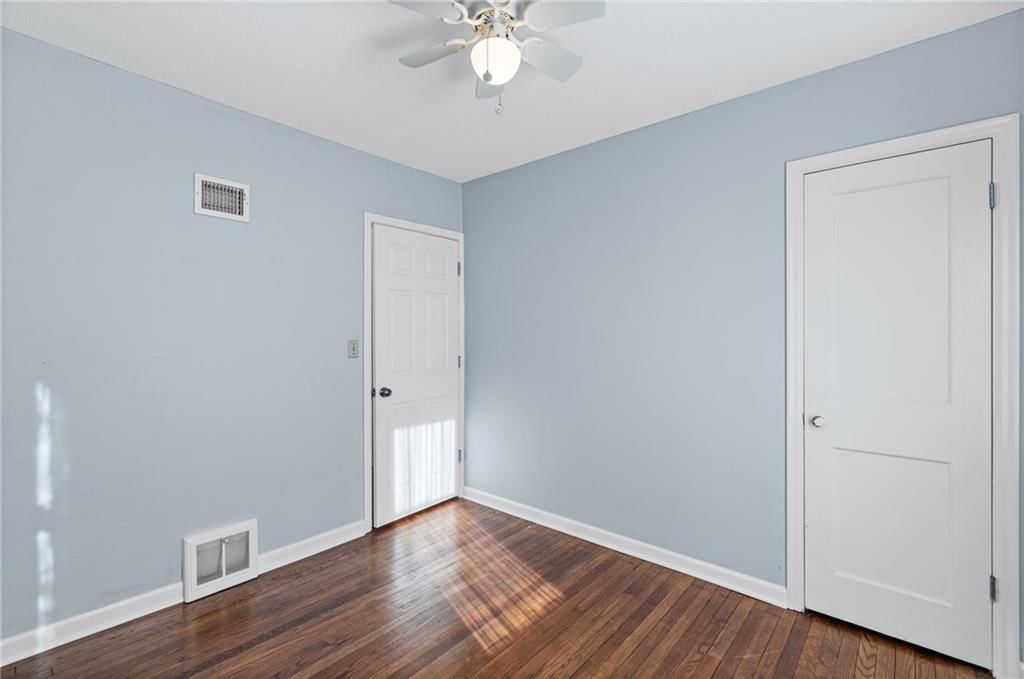 4919 N Troost Avenue — photo 17