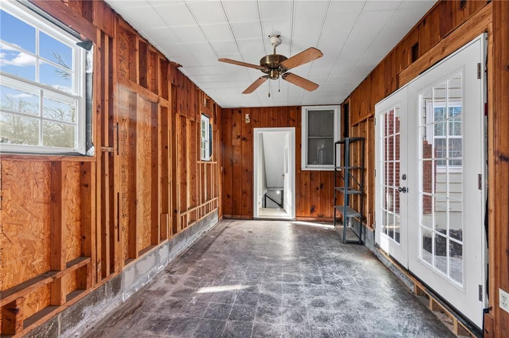 4919 N Troost Avenue — photo 22