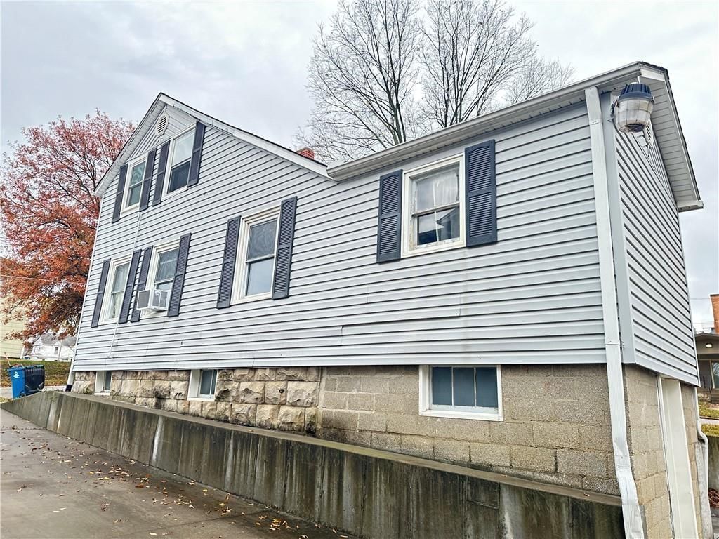 208 S Washington Street — photo 4