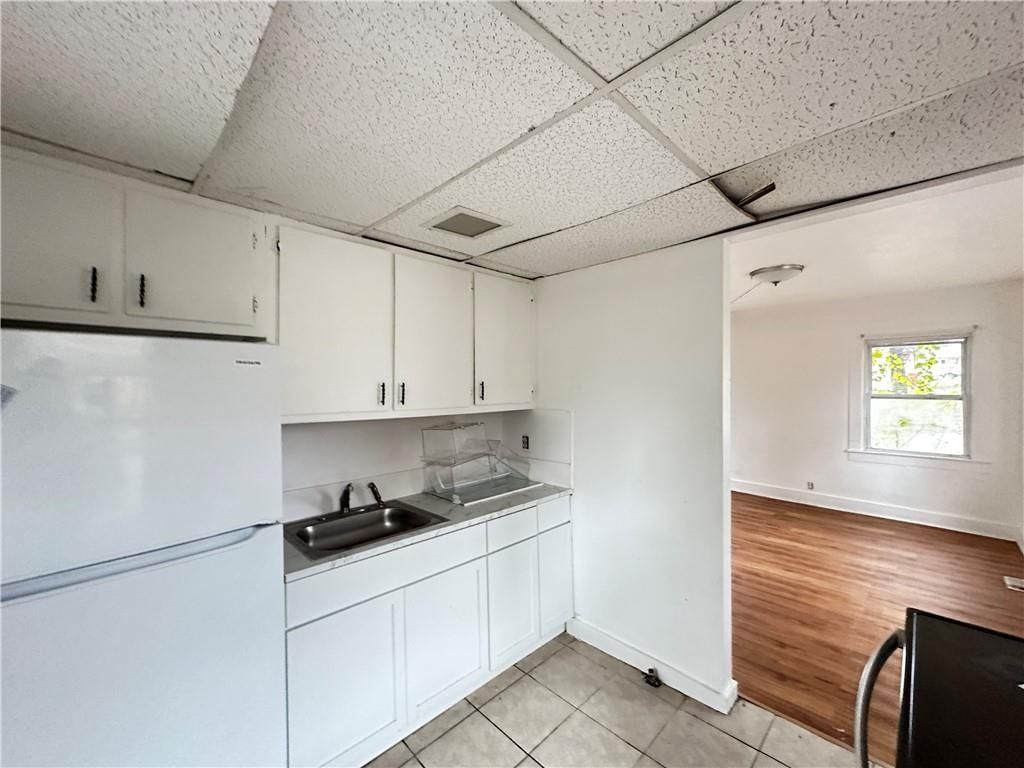 208 S Washington Street — photo 7