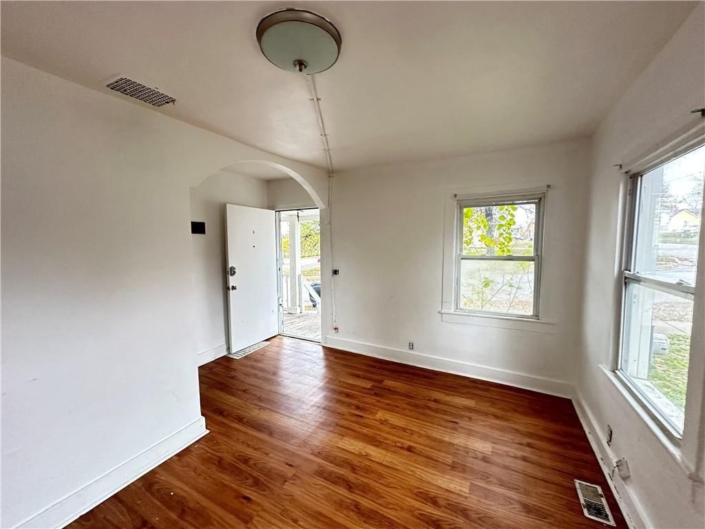 208 S Washington Street — photo 8
