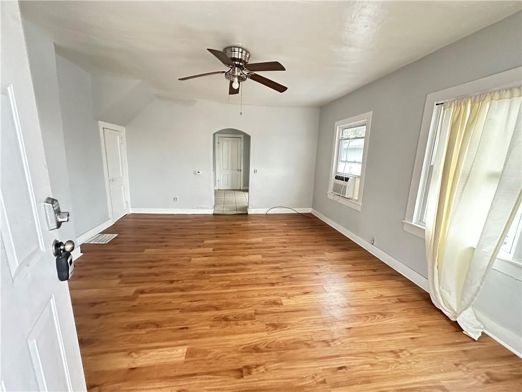 208 S Washington Street — photo 12