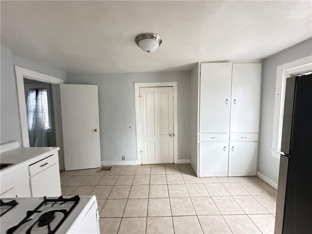 208 S Washington Street — photo 14