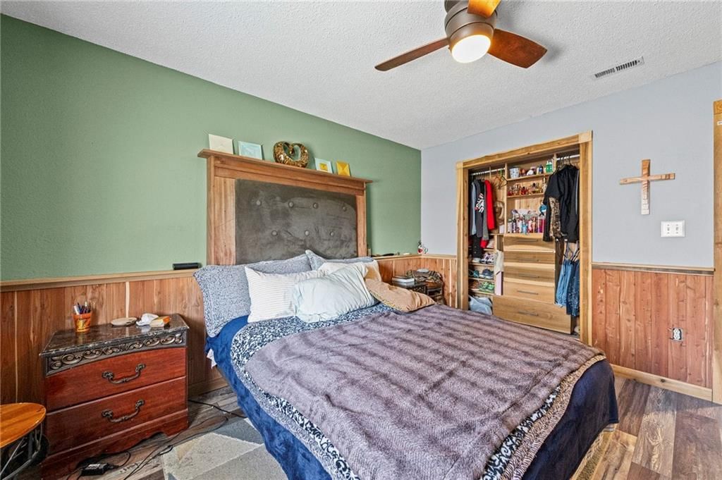 701 NE Banner Drive — photo 13