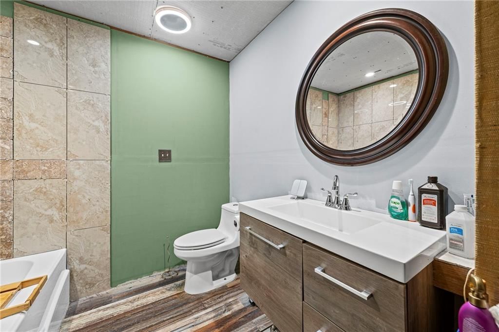 701 NE Banner Drive — photo 15