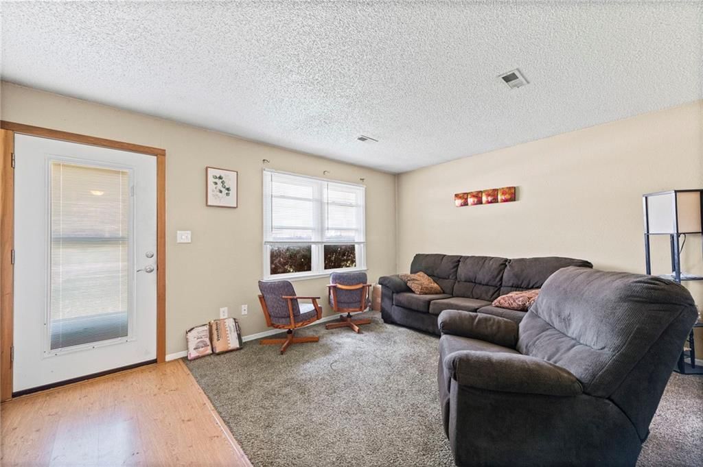 701 NE Banner Drive — photo 43