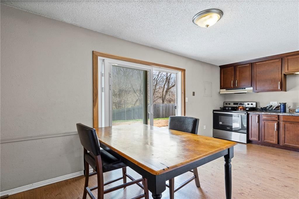 701 NE Banner Drive — photo 46