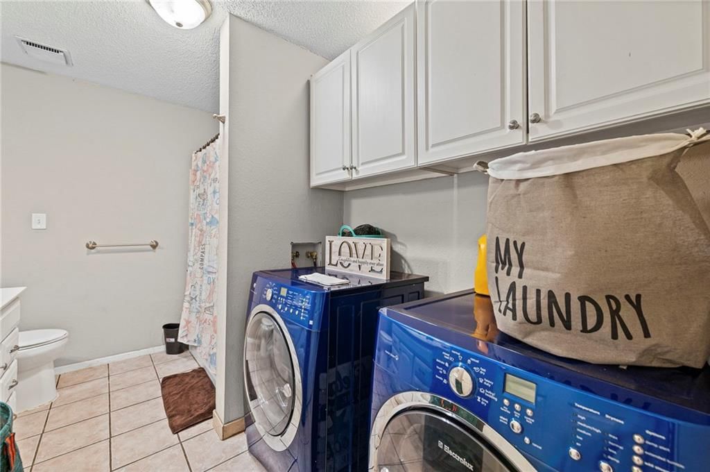 701 NE Banner Drive — photo 56